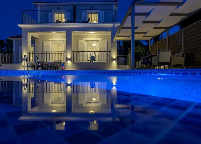 Villa Ektama