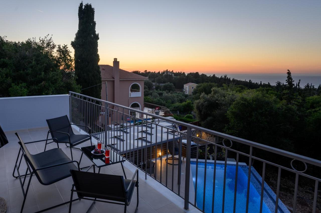 Villa Ektama